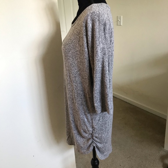 Express Sweater - Picture 3 of 3